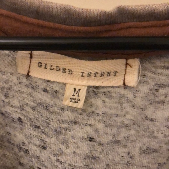 Casual top - Picture 3 of 3